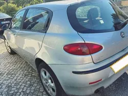 Usado 2002 Alfa Romeo 147 Citadino | € 2.100
