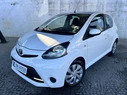 Branco Usado 2014 Toyota Aygo Citadino | € 8.900 (Preço justo)