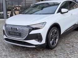 Branco Usado 2022 Audi Q4 e-tron SUV | € 44.990 (Preço elevado)