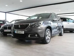 Cinzento Usado 2019 Peugeot 2008 Style SUV | € 14.900 (Bom preço)