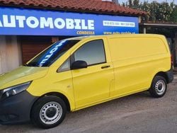 Amarelo Usado 2017 Mercedes Vito Monovolume | € 12.950