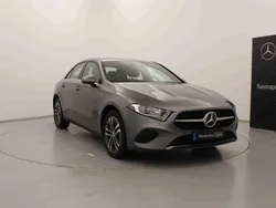 Cinzento Usado 2023 Mercedes A250 Sedan | € 31.990 (Super Preço)