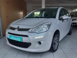 Branco Usado 2015 Citroën C3 Citadino | € 9.900 (Preço elevado)