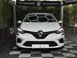 Branco Usado 2021 Renault Clio V SE Citadino | € 12.500 (Bom preço)