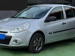 Cinzento Usado 2013 Renault Clio IV | € 5.900 (Bom preço)