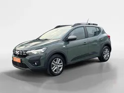 Verde Usado 2023 Dacia Sandero Expression Citadino | € 16.490 (Preço justo)