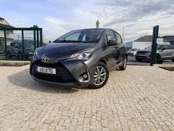 Cinza Usado 2018 Toyota Yaris Comfort | € 13.990 (Preço justo)