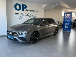 Cinza Usado 2022 Mercedes A250 AMG line Sedan | € 29.950