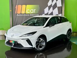 Branco Usado 2022 MG MG4 EV Luxury Citadino | € 22.000 (Preço justo)