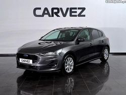 Cinza Usado 2022 Ford Focus Titanium Citadino | € 18.900 (Preço justo)
