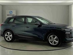 Azul Novo 2025 Audi Q6 e-tron Performance SUV | € 69.490