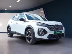 Branco Usado 2024 Peugeot 2008 Allure SUV | € 27.240