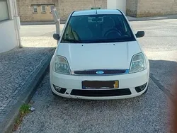 Usado 2002 Ford Fiesta Citadino | € 1.300 (Preço elevado)