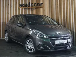 Cinza Usado 2018 Peugeot 208 Signature Sky Citadino | € 11.250 (Preço justo)