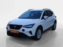Branco Usado 2023 Seat Arona Style SUV | € 16.480 (Bom preço)