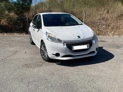 Usado 2014 Peugeot 208 Citadino | € 6.000 (Bom preço)