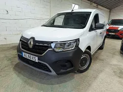 Branco Usado 2021 Renault Kangoo Edition One Monovolume | € 16.400 (Preço justo)