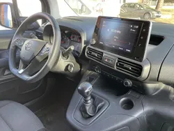 Branco Usado 2022 Opel Combo Monovolume | € 15.450 (Preço justo)