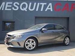 Cinza Usado 2016 Mercedes A180 Urban | € 15.750 (Preço justo)