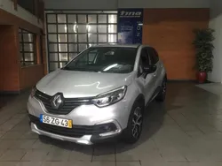 Cinzento Usado 2019 Renault Captur SUV | € 16.950 (Preço justo)