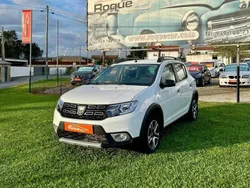 Branco Usado 2020 Dacia Sandero Citadino | € 13.400 (Preço justo)