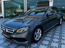 Cinzento branco Usado 2017 Mercedes E220 Avantgarde | € 28.450 (Super Preço)
