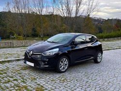 Usado 2019 Renault Clio IV LIMITED Sedan | € 9.750 (Bom preço)