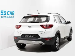 Branco Usado 2021 Kia Stonic LX SUV | € 12.490 (Bom preço)