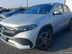Cinza Usado 2023 Mercedes EQA250+ AMG line SUV | € 41.999