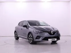 Cinzento platina Usado 2023 Renault Clio V Evolution | € 16.700 (Preço justo)
