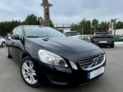 Preto Usado 2012 Volvo V60 Carrinha | € 11.900 (Preço justo)