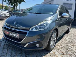 Cinza Usado 2016 Peugeot 208 Style Citadino | € 4.999