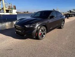 Cinzento Usado 2022 Ford Mustang Mach-E SUV | € 36.500 (Bom preço)