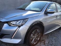 Cinza Usado 2022 Peugeot e-208 Active Citadino | € 18.500 (Preço justo)