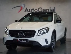 Branco Usado 2017 Mercedes GLA180 Urban SUV | € 26.990 (Caro)