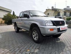 Cinzento Usado 2002 Mitsubishi L200 Pickup | € 16.500 (Preço justo)