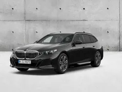 Preto sapphire metalizada Novo 2024 BMW 530e Shadowline Carrinha | € 79.715 (Preço elevado)