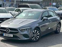 Cinzento Usado 2024 Mercedes 200 | € 29.500