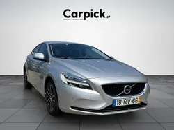 Cinza Usado 2016 Volvo V40 Momentum Carrinha | € 14.900 (Preço justo)