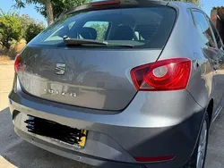 Cinzento Usado 2017 Seat Ibiza Style Sedan | € 12.500 (Preço justo)