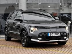 Cinza Usado 2023 Kia e-Niro SUV | € 27.500 (Bom preço)