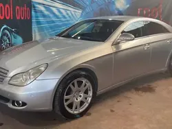 Cinza prata Usado 2005 Mercedes CLS320 Sedan | € 12.999 (Preço justo)