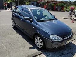 Usado 2006 Opel Corsa Sedan | € 2.700 (Preço elevado)