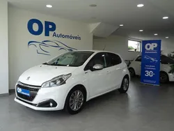 Branco Usado 2019 Peugeot 208 Citadino | € 13.950 (Preço justo)