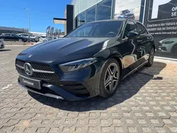 Preto cosmos Usado 2023 Mercedes A200 Advanced Plus Citadino | € 39.900