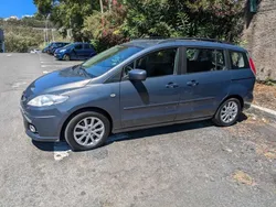 Cinzento Usado 2009 Mazda 5 Monovolume | € 6.500 (Preço elevado)