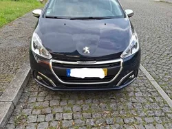 Azul Usado 2017 Peugeot 208 Citadino | € 8.500 (Bom preço)