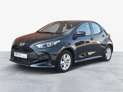 Preto (pintura metalizada) Usado 2023 Toyota Yaris Comfort Sedan | € 18.250 (Preço justo)