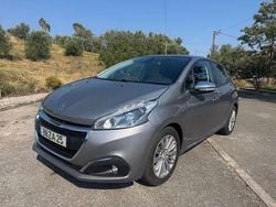 Cinzento Usado 2019 Peugeot 208 Citadino | € 9.990 (Bom preço)