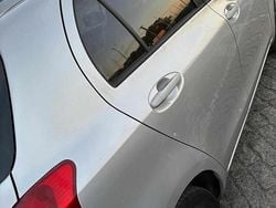 Cinzento Usado 2011 Toyota Yaris Citadino | € 7.000 (Preço justo)